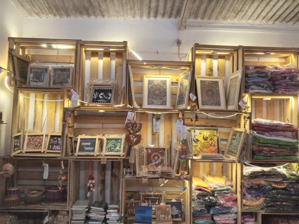 4dfcff61-bd8d-4c0b-b794-f4d59bef7d8a