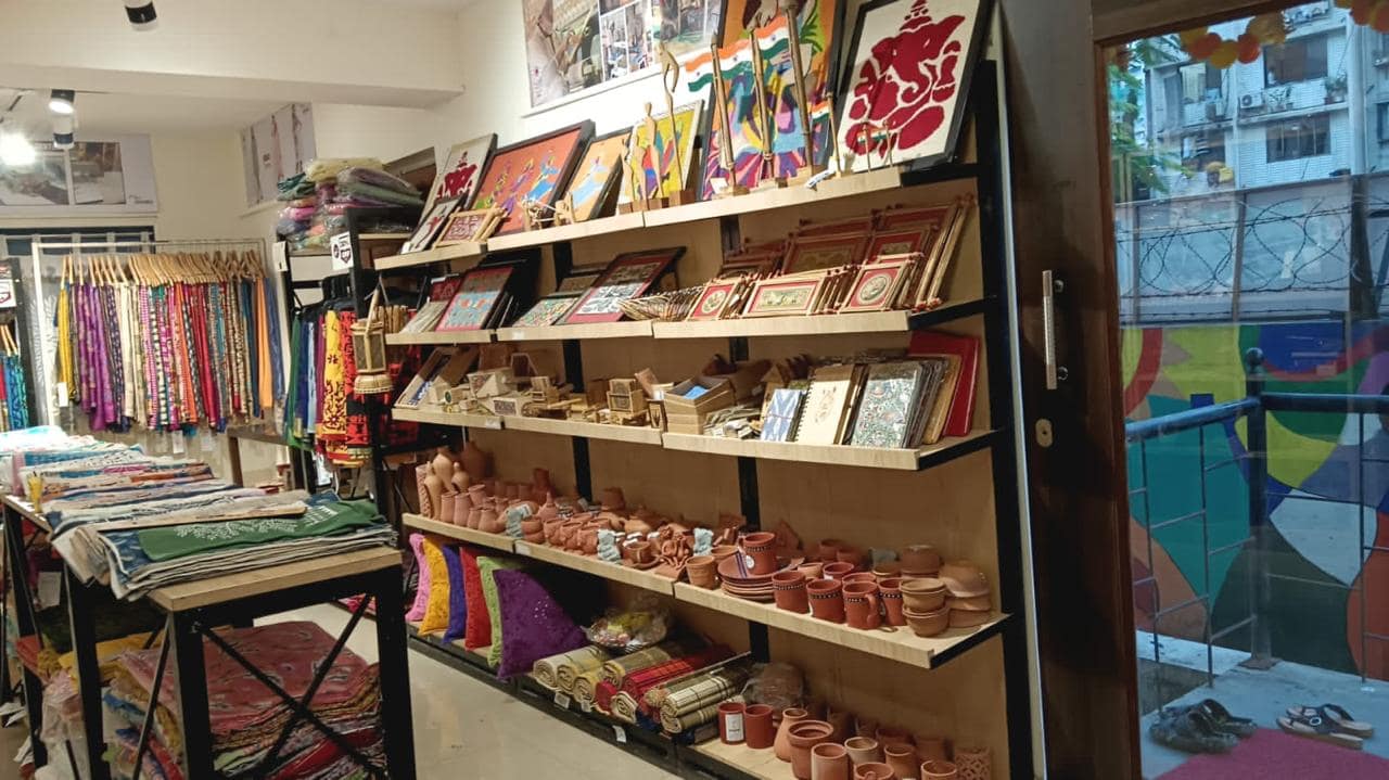 eebef7a8-318b-4e49-ad76-001a227c7415